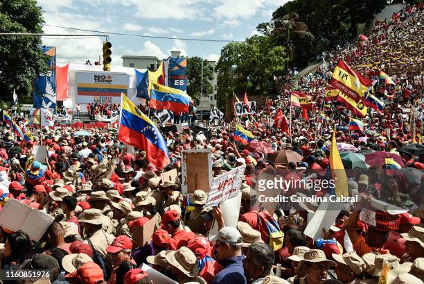 Pro-goverment supporters gather at El Calvario to listen to Nicolas Maduro Venezuela's president in an anti-trump demostration on August 10, 2019 in...