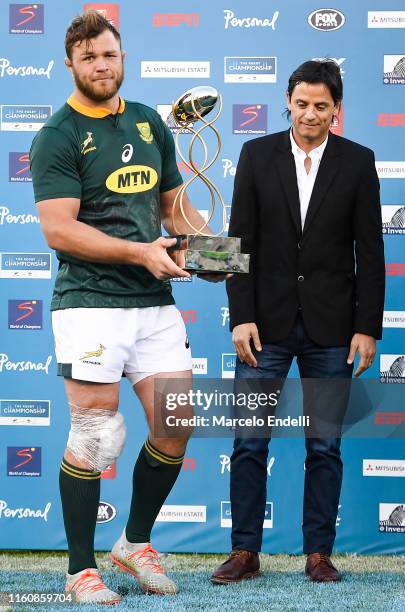 Duane Vermeulen of South Africa pose with Personal Rugby Championship 2019 Trophy after a match between Argentina and South Africa as part of The...