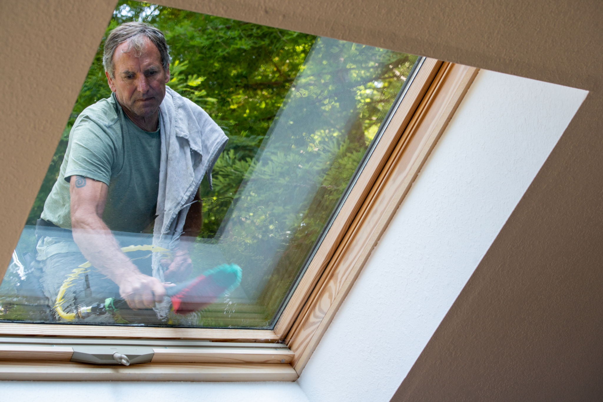 cleaning skylights