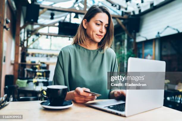 online winkelen - cafe shop stockfoto's en -beelden