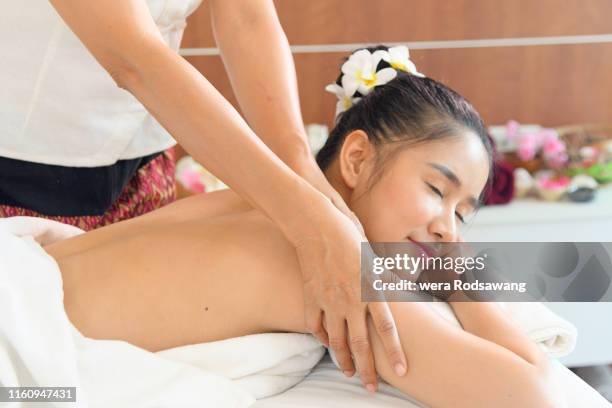 relaxing massage treatment - scapula stock pictures, royalty-free photos & images