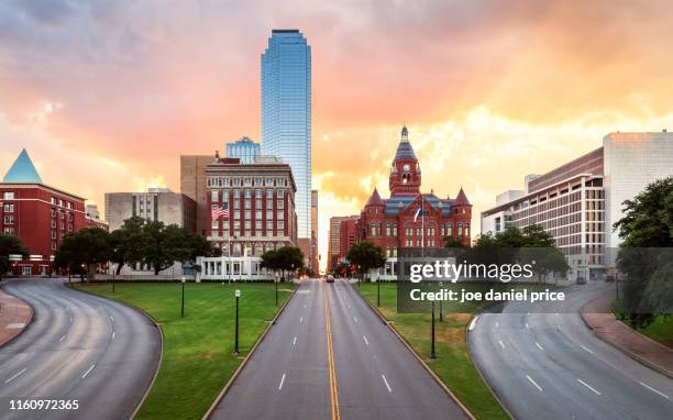 sunrise, dealey plaza, bank of america building, old red museum, dallas, texas, america - dallas imagens e fotografias de stock