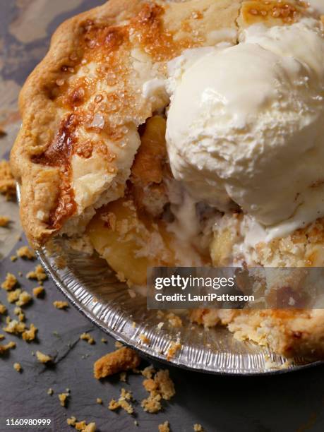 individual size apple pie with vanilla ice cream - apple pie a la mode stock pictures, royalty-free photos & images