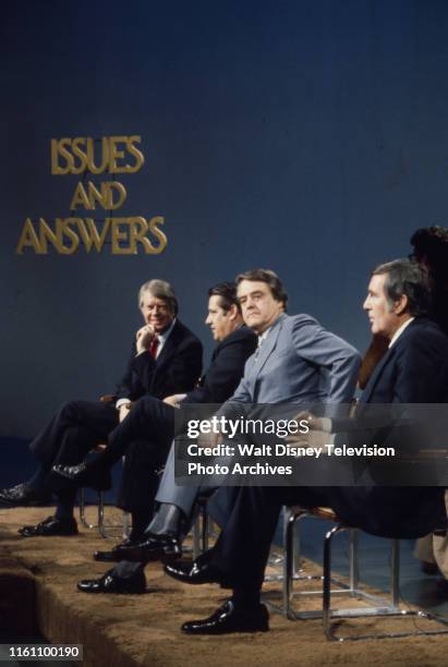 Fred R. Harris Mustache 388 Birch Bayh Photos & High Res Pictures - Getty Images