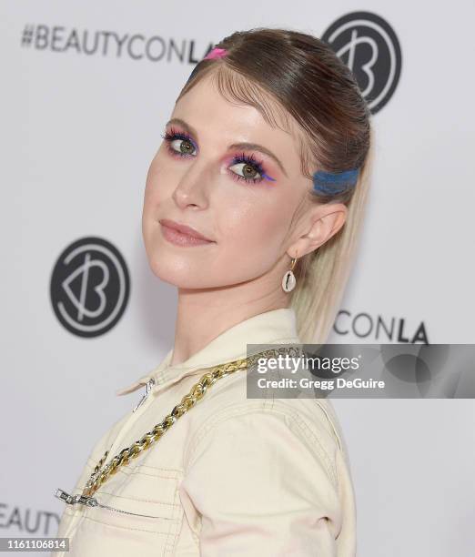 Hayley Williams attends Beautycon Los Angeles 2019 Day 2 Pink Carpet at Los Angeles Convention Center on August 11, 2019 in Los Angeles, California.