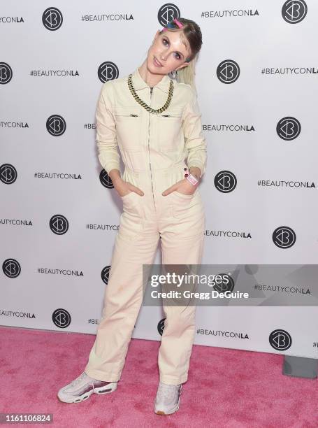 Hayley Williams attends Beautycon Los Angeles 2019 Day 2 Pink Carpet at Los Angeles Convention Center on August 11, 2019 in Los Angeles, California.