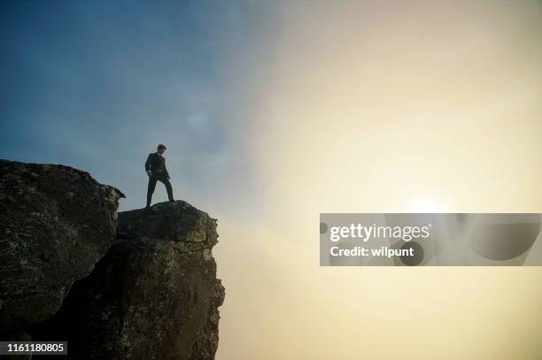 stepping out - risk imagens e fotografias de stock