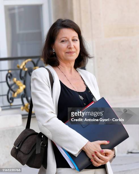 French Health and Solidarity Minister Agnes Buzyn leaves the weekly cabinet meeting at the Elysee Presidential palace on July 10, 2019 in Paris....