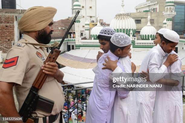 Mutawa 252 Saudi Hajj Police Stock Photos, High-Res Pictures, and Images ...