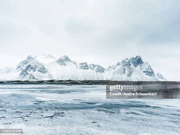 arctic solitude - iceland mountains stock pictures, royalty-free photos & images