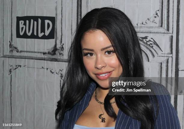 57 Cierra Singer Photos & High Res Pictures - Getty Images