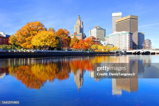 herbst in providence, rhode island - rhode island stock-fotos und bilder