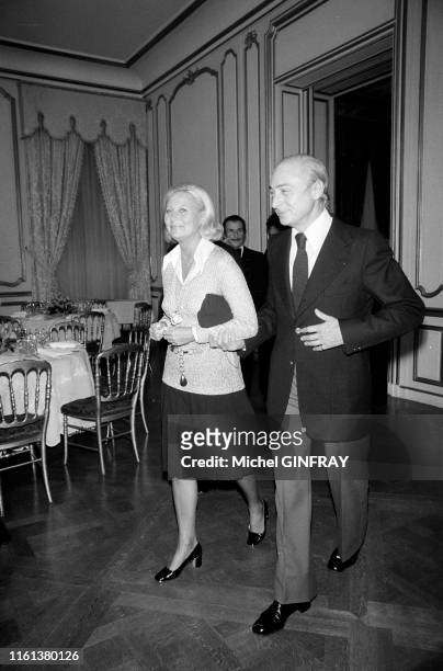 Michèle Morgan et Gérard Oury lors d'une soirée dans les salons du journal 'Jours de France' pour le film 'La Gifle' à Paris le 10 octobre 1974,...