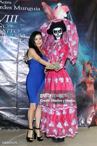 Lourdes Munguía'La Llorona' pose for photos after a press conference to present the play 'La Llorona' at Silvia Pinal Theatre on July 11, 2019 in...