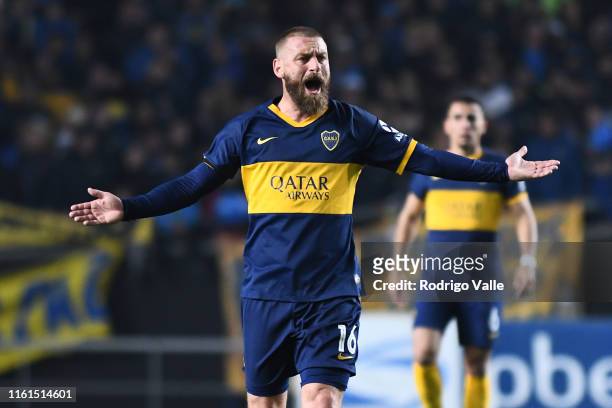Daniele De Rossi of Boca Juniors reacts during a match between Boca Juniors and Alamgro as part of Round of 32 of Copa Argentina 2019 at Estadio...