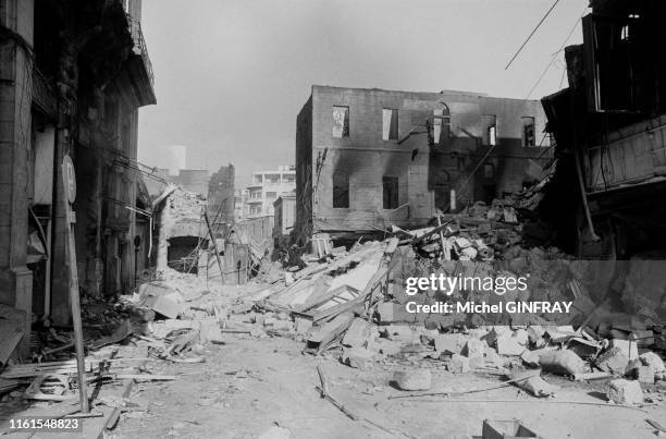 Immeubles en ruines dans le centre ville de Beyrouth pendant la guerre civile le 22 septembre 1975, Liban.