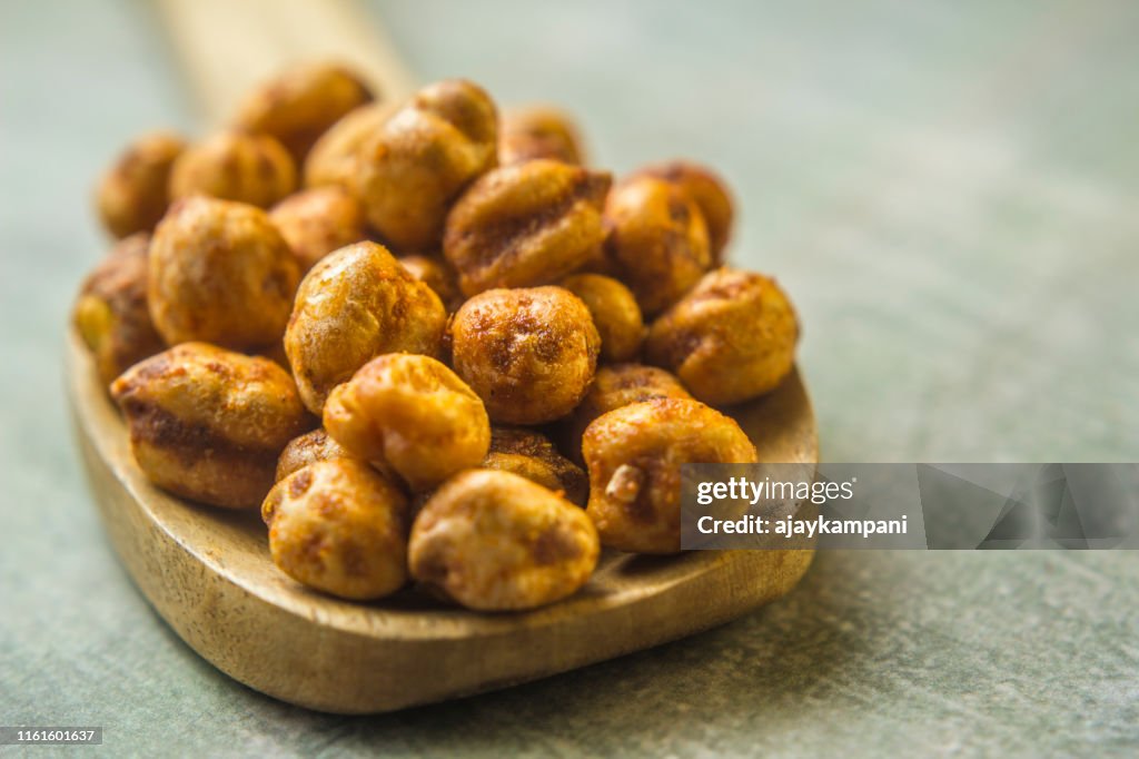 Roasted chickpeas snack