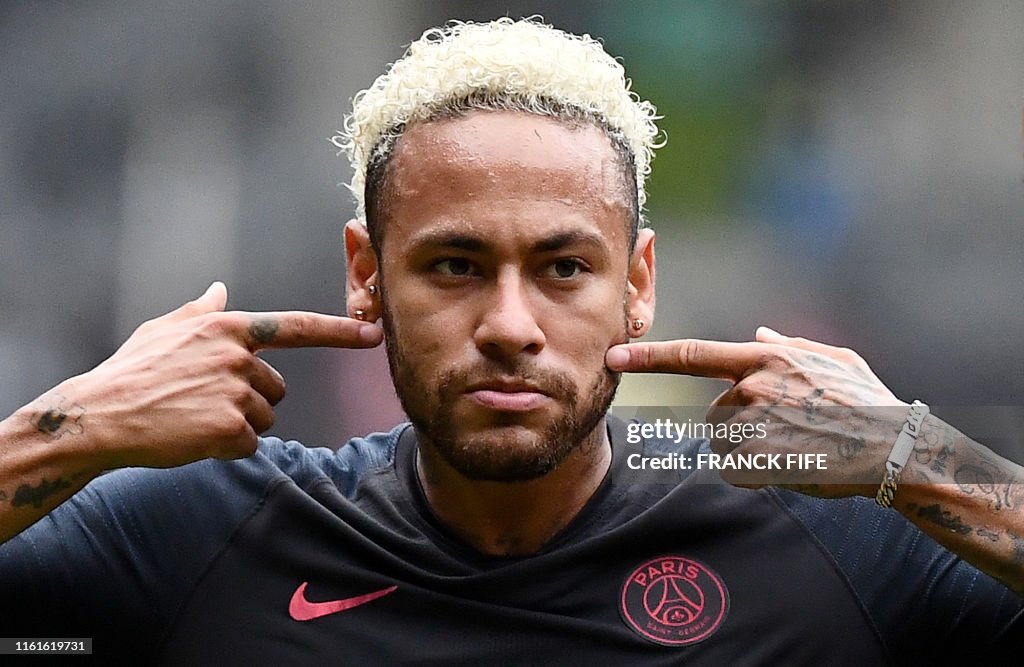 TOPSHOT-FBL-FRA-PSG-NEYMAR-LIGUE1