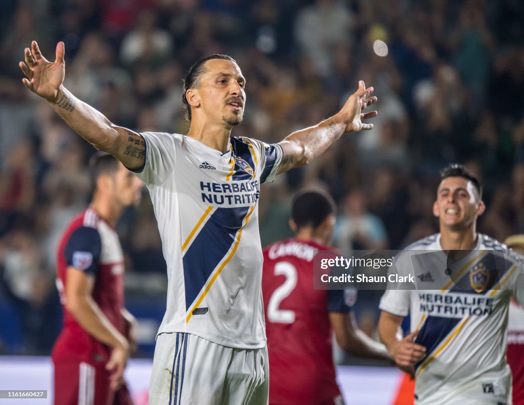 FC Dallas v Los Angeles Galaxy