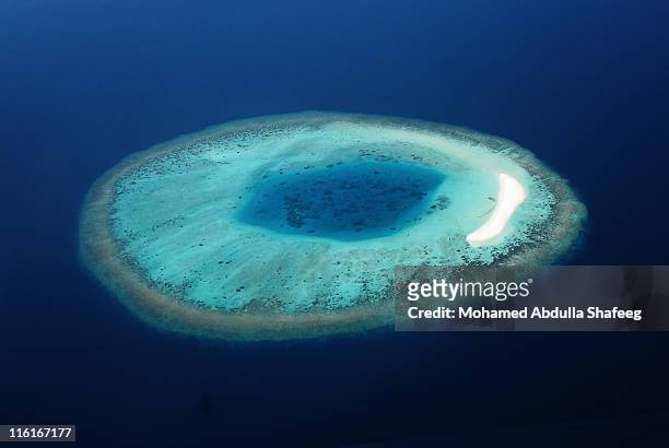 maldives coral islands - atoll - fotografias e filmes do acervo