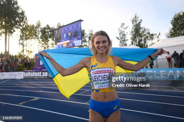 Yevchenko Yuliya Levchenko High Jumper Photos and Premium High Res Pictures ...