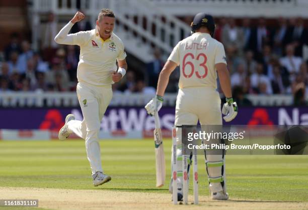 Peter Siddle of Australia celebrates after the dismissal of Jos Buttler of England during the second day of the second Specsavers test match between...