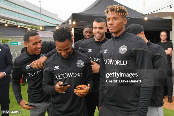 Joshua Raya 12 Brentwood Fc Photos & High Res Pictures - Getty Images