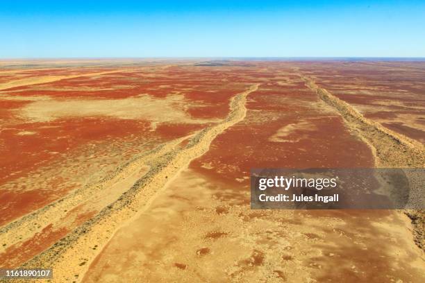 aerial view of the outback desert landscape in australia - simpson desert stock-fotos und bilder