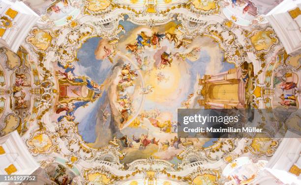 ceiling fresco, pilgrimage church of wies (wieskirche), steingaden, germany - rocaille stock-fotos und bilder