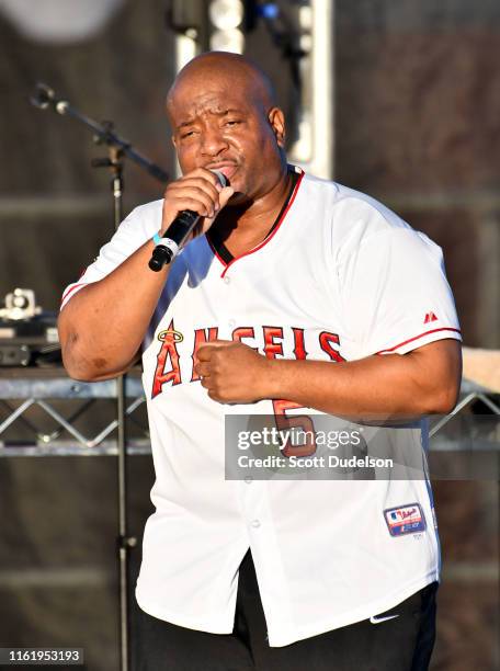 Young Mc Rapper Young 58,241 Young Mc Photos & High Res Pictures - Getty Images