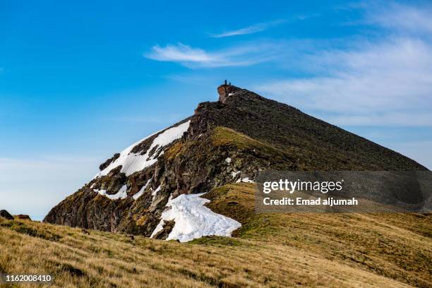 climbing mount aragats, armenia - mount aragats stock pictures, royalty-free photos & images