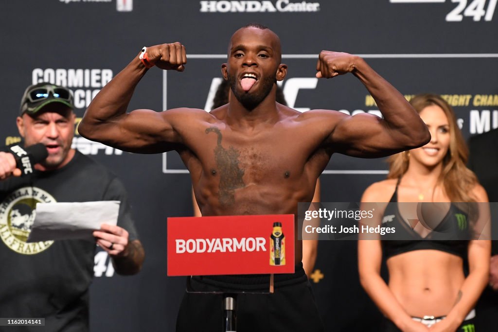 UFC 241: Weigh-ins