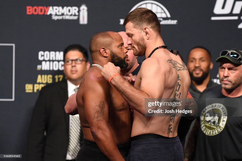 UFC 241: Weigh-ins