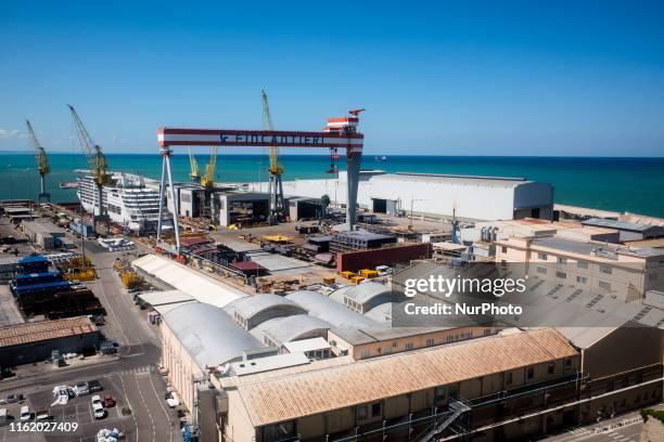 Fincantieri , Cantiere navale di Ancona, costituisce un importante stabilimento di costruzione e riparazioni navali della citt che insieme agli...