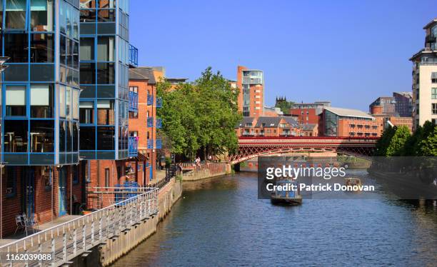 river aire, leeds, yorkshire, england - leeds skyline stock pictures, royalty-free photos & images