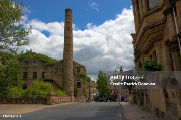 hebden bridge, england - hebden bridge stockfoto's en -beelden