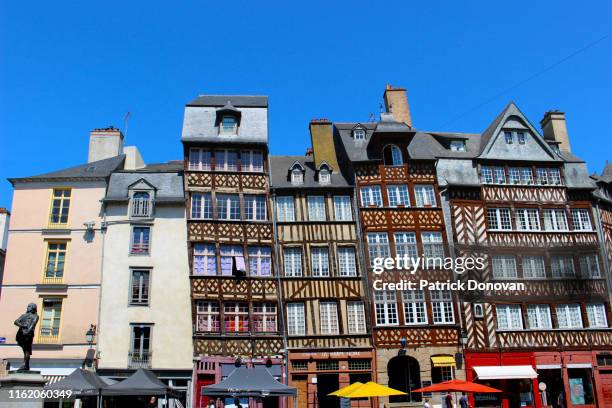 place du champ-jacquet, rennes, france - rennes francia fotografías e imágenes de stock