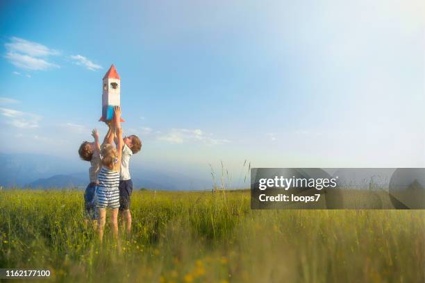Little Space Rockets 1,253 Kids Space Rocket Stock Photos, High-Res Pictures, and Images ...