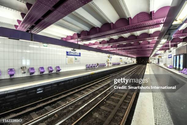 empty metro station in paris, france - subway paris stock-fotos und bilder