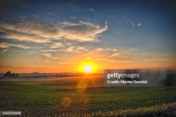 Midwest Farm Spring Photos and Premium High Res Pictures - Getty Images