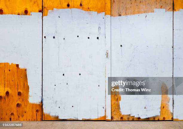 paint on wooden wall - graffiti wall stock pictures, royalty-free photos & images