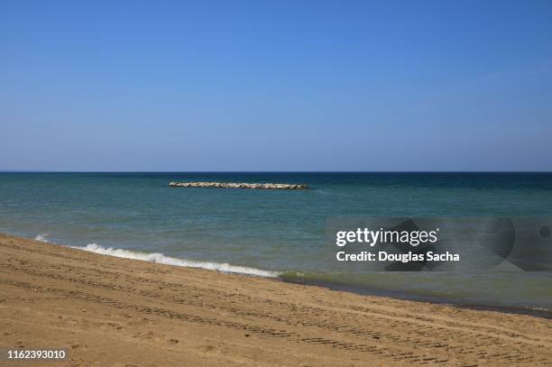 sandy shore, presque isle state park, erie, pennsylvania, usa - lake erie stock pictures, royalty-free photos & images