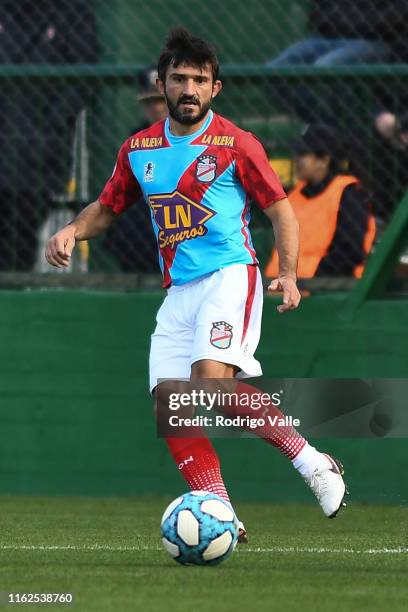 Emiliano Papa of Arsenal drives the ball during a match between Defensa y Justicia and Arsenal as part of Superliga 2019/20 at Estadio Norberto...