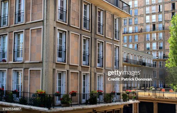 postwar apartment buildings, le havre, france - ルアーブル ストックフォトと画像