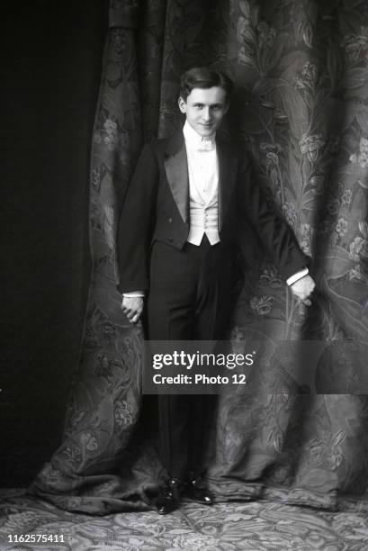 Maurice Rostand 11 Maurice Rostand Stock Photos, High-Res Pictures, and Images - Getty ...