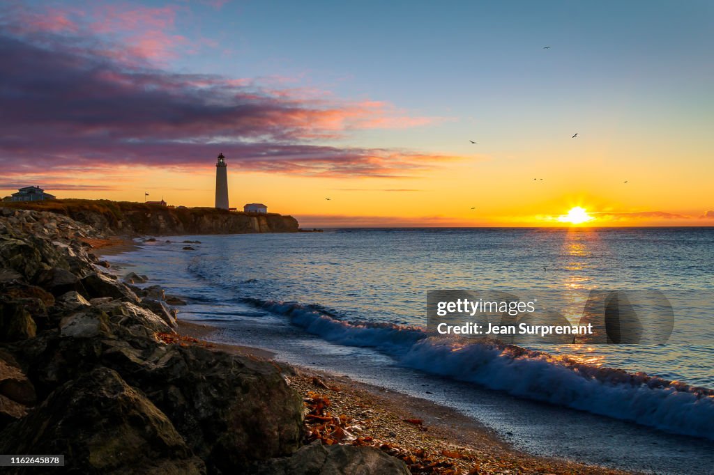 Cap-des-Rosiers lighthouse sunrise DRI