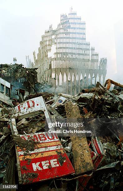 Wtc Fire Ground Zero Wreckage Photos and Premium High Res Pictures - Getty Images