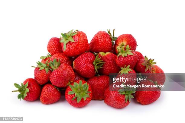 fresh red strawberries on white background - fraises fond blanc photos et images de collection