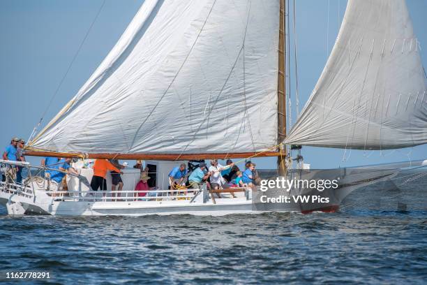 Skipjack Ride Skipjack Sailboat Photos and Premium High Res Pictures - Getty Images