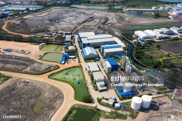 aerial view of domestic waste recycling factory in wijster - soins de beauté photos et images de collection